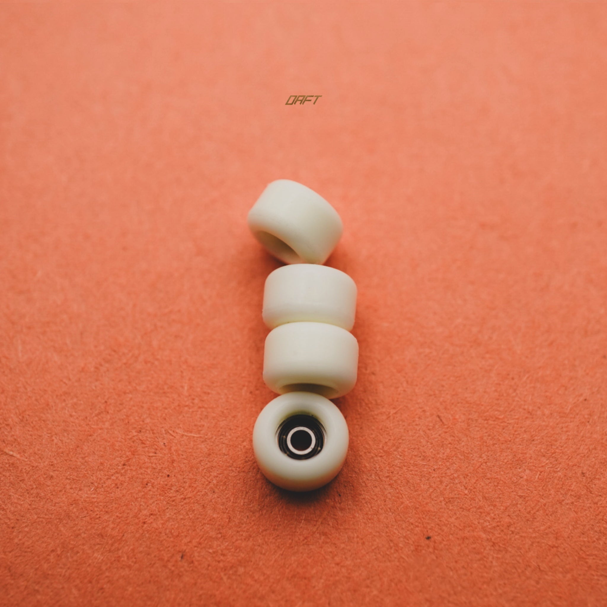 DAFT "LO" Brilliant White